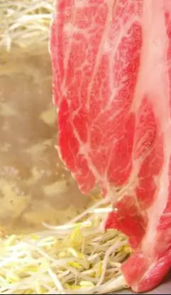 焼薄切りにした神戸牛を味わう至高のしゃぶしゃぶ